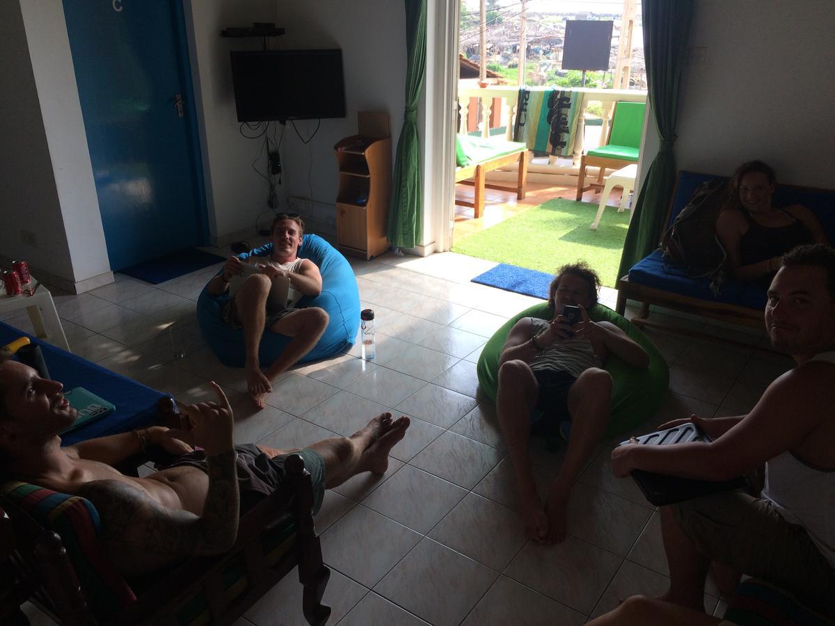 Explore Hostels Negombo Kochchikade 외부 사진