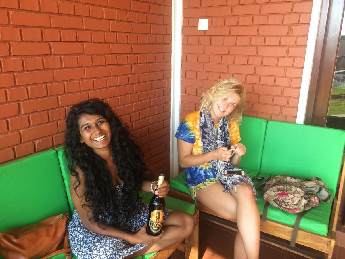 Explore Hostels Negombo Kochchikade 외부 사진