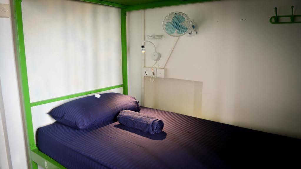 Explore Hostels Negombo Kochchikade 외부 사진