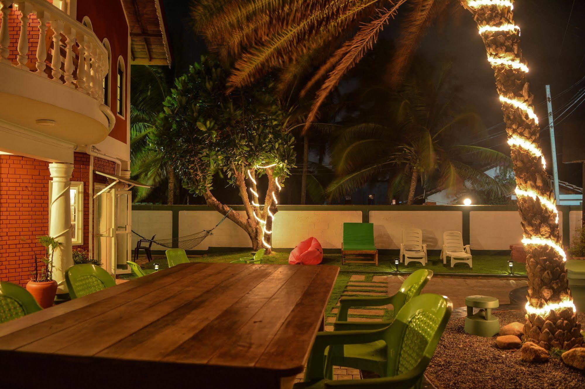 Explore Hostels Negombo Kochchikade 외부 사진