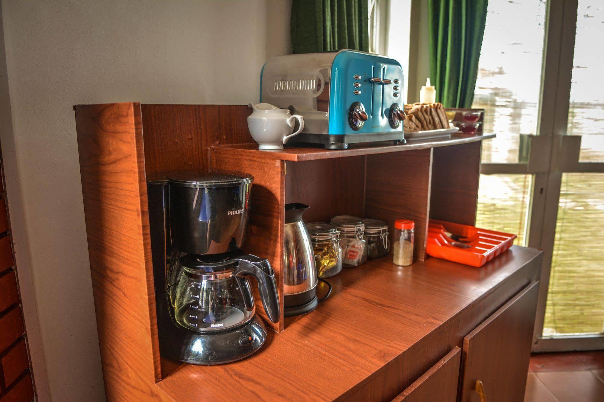 Explore Hostels Negombo Kochchikade 외부 사진