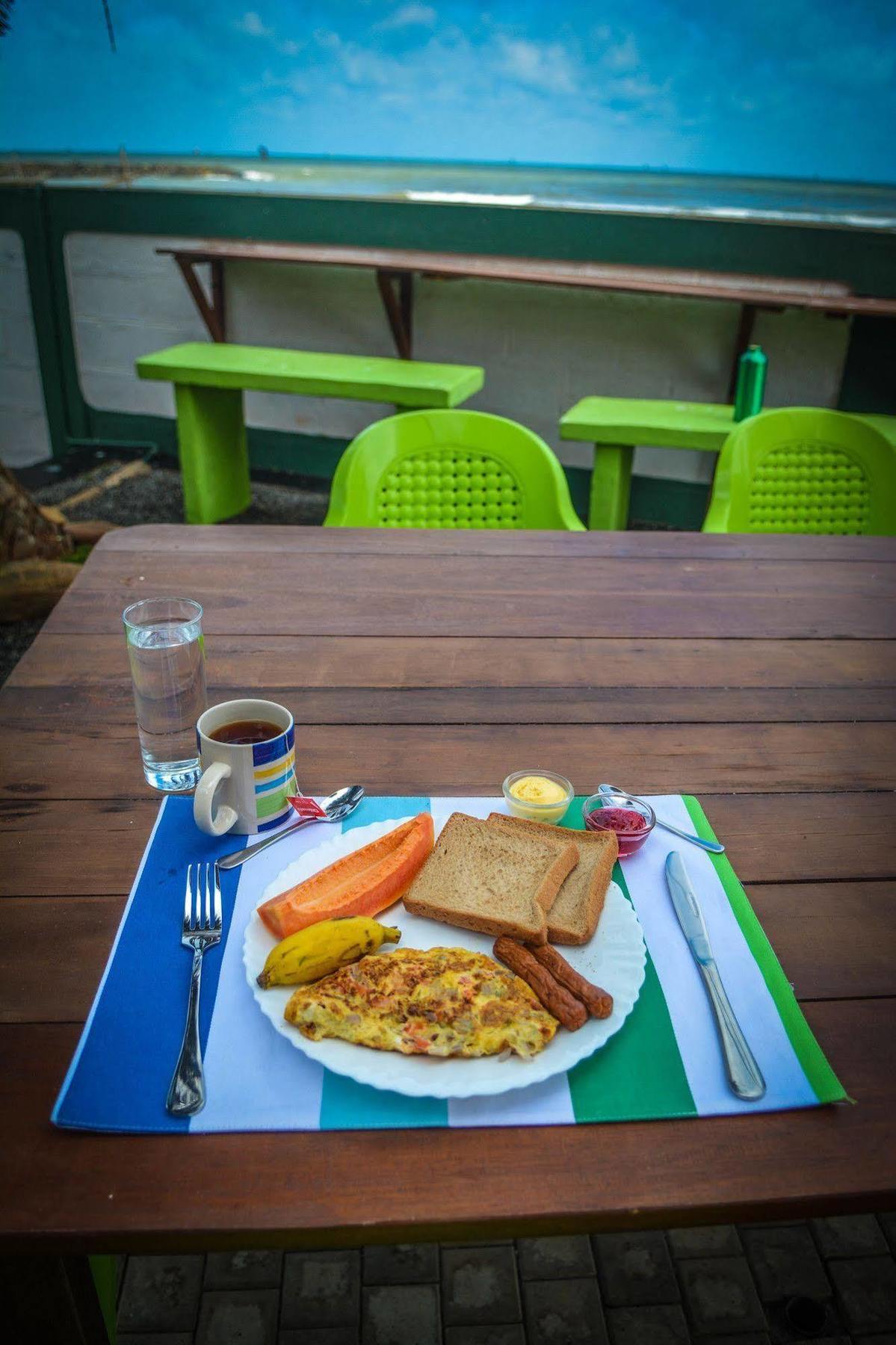 Explore Hostels Negombo Kochchikade 외부 사진