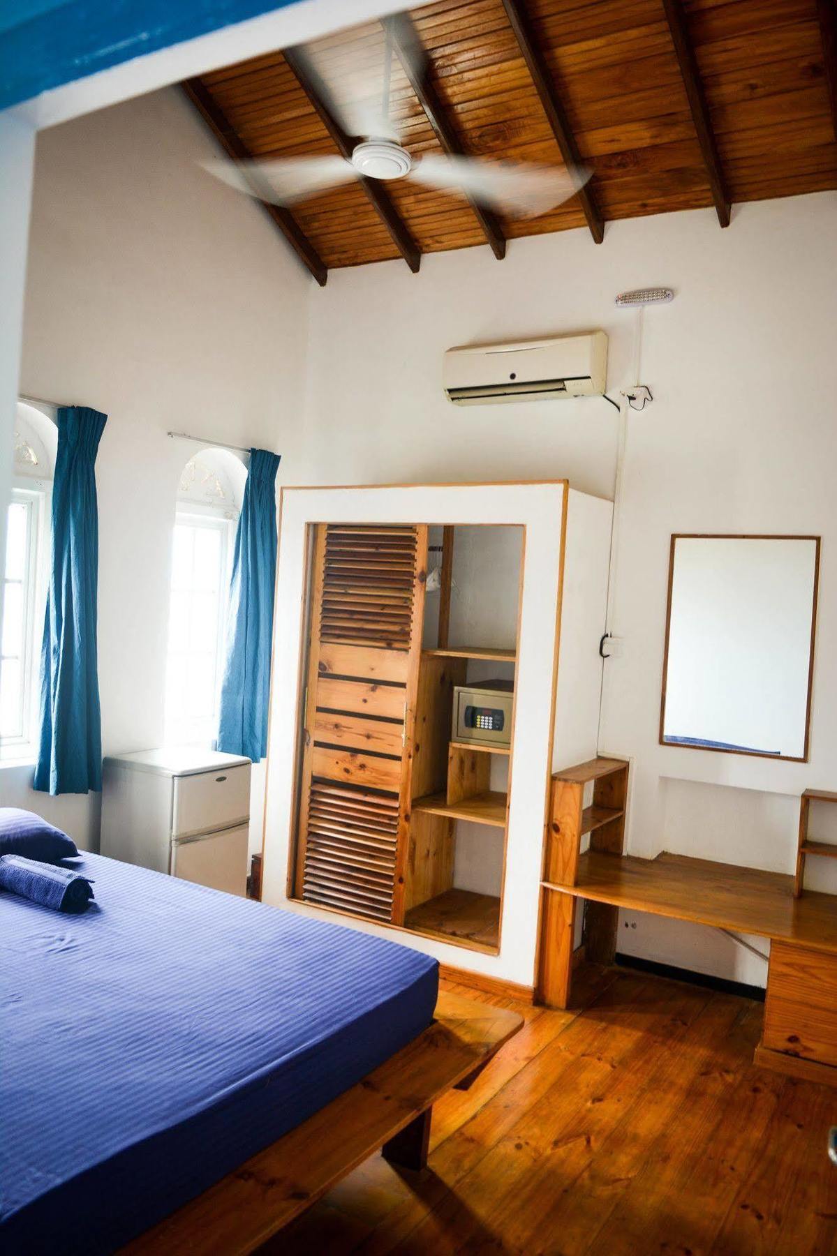 Explore Hostels Negombo Kochchikade 외부 사진