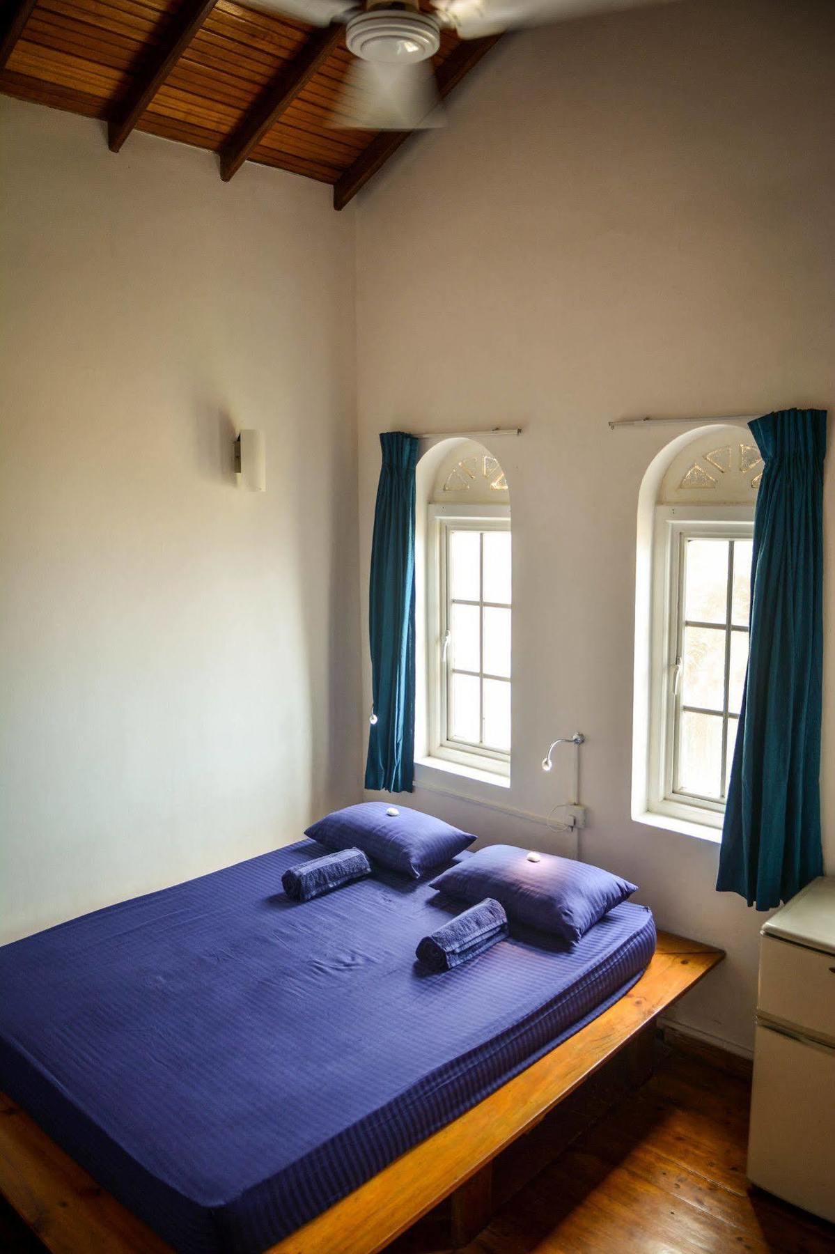 Explore Hostels Negombo Kochchikade 외부 사진