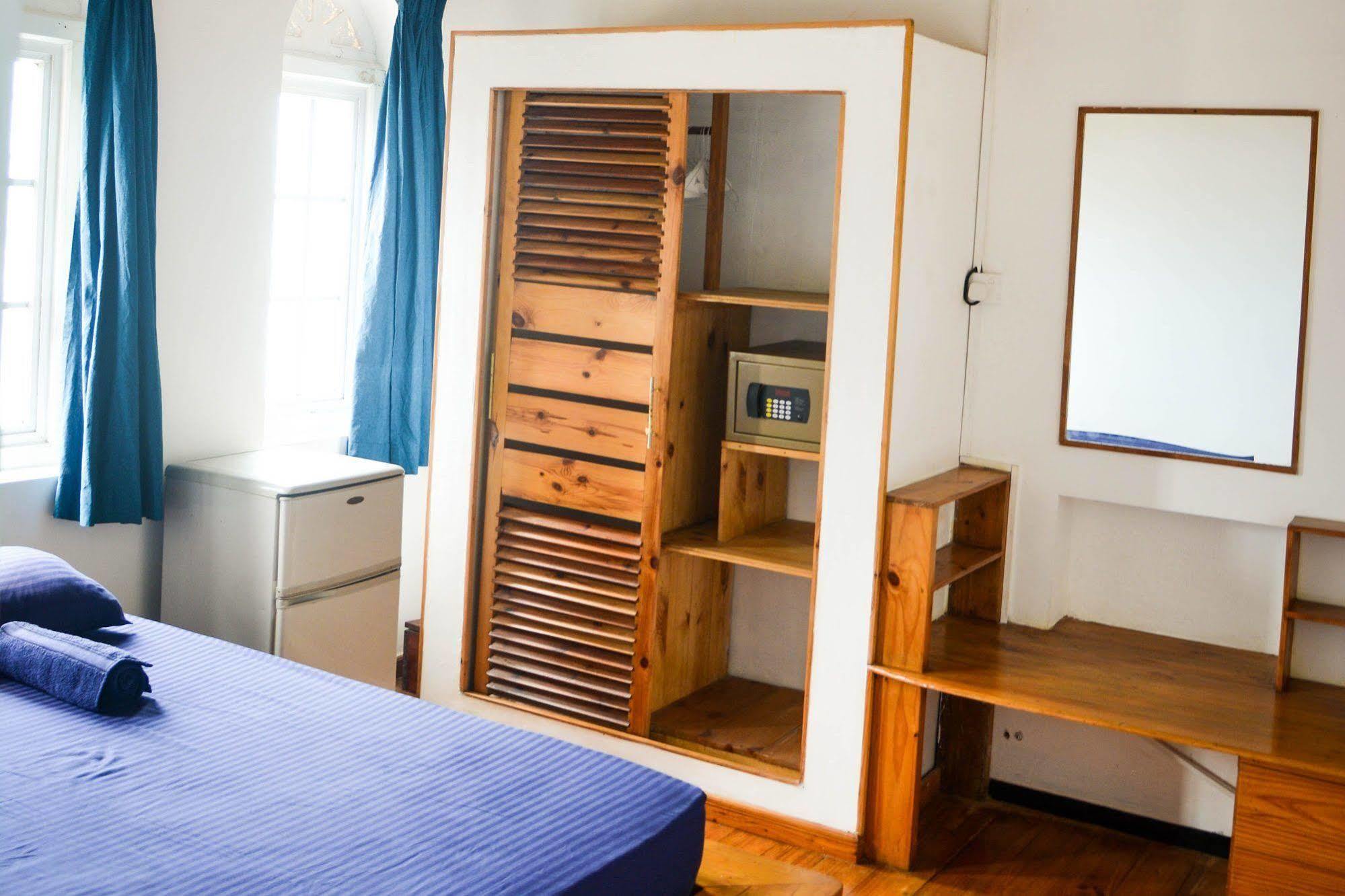 Explore Hostels Negombo Kochchikade 외부 사진