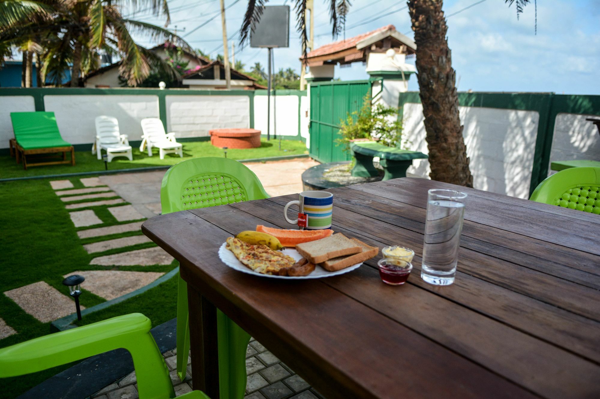 Explore Hostels Negombo Kochchikade 외부 사진