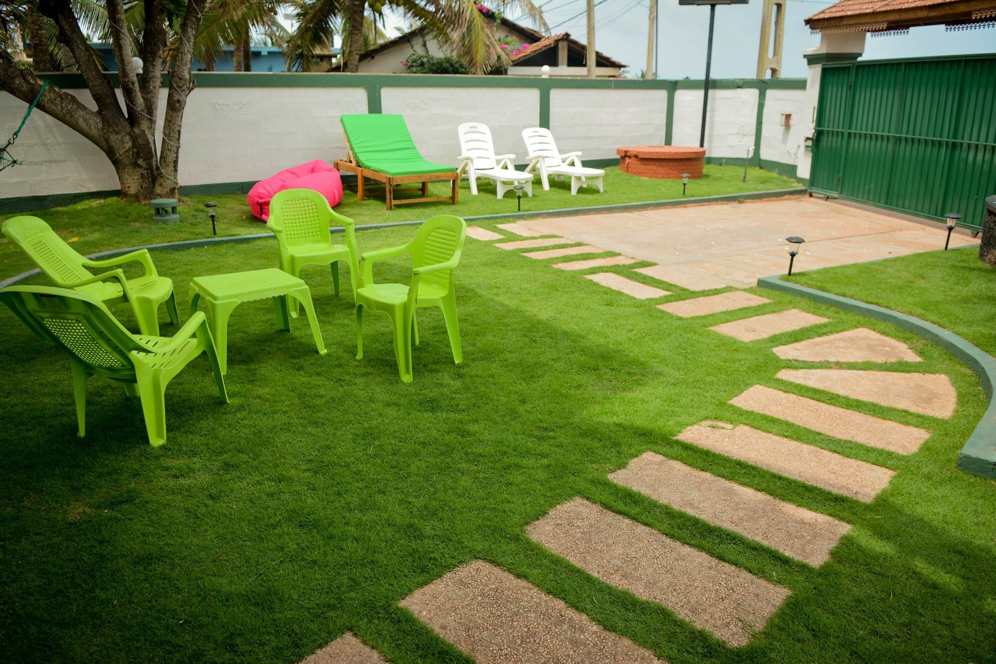 Explore Hostels Negombo Kochchikade 외부 사진